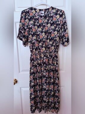 Vintage Leslie Fay floral eighties nineties midi dress phoebe dress Cottagecore